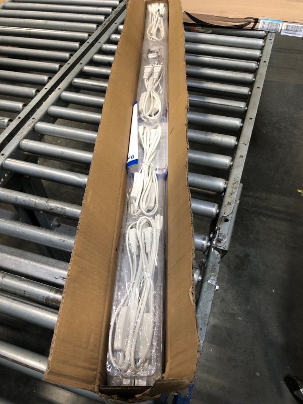 Photo 1 of ** FACTORY SEALED ** Barrina (6 Pack LED T5 Integrated Single Fixture, 4FT, 2200lm, 6500K Super Bright White, 20W Utility LED Shop Light, Ceiling and Under Cabinet Light, Corded Electric with ON/Off Switch, ETL Listed