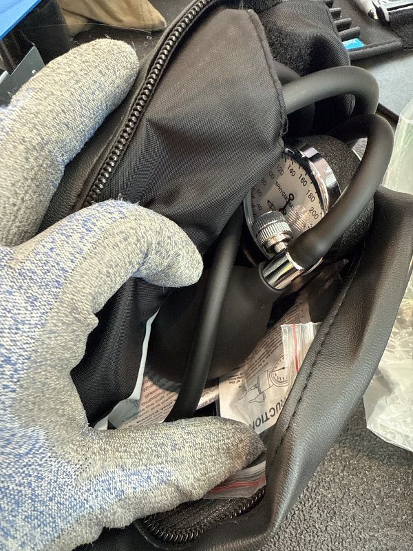 Photo 1 of **UNKNOWN IF MISSING PARTS**
PrimaCare Medical DS-9197-BK Professional Classic Series Manual Adult Size Blood Pressure Kit, Emergency Bp kit with Stethoscope and Portable Leatherette Case, Nylon Cuff, Black