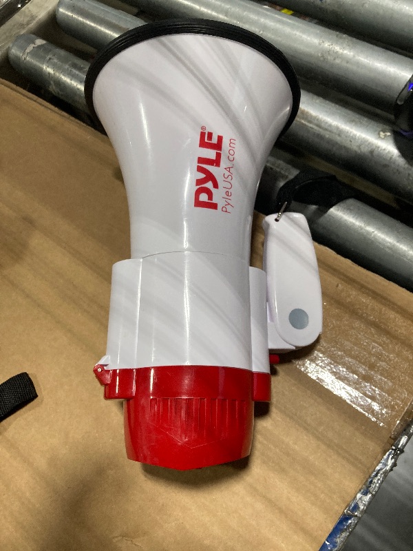Photo 1 of **UNTESTED**
Pyle Lightweight 30-Watt Megaphone Bullhorn Speaker - Adjustable Volume, Built-in Siren for 800-Yard Range Suitable for Indoor/Outdoor Sports, Cheerleading, and Events (PMP30)