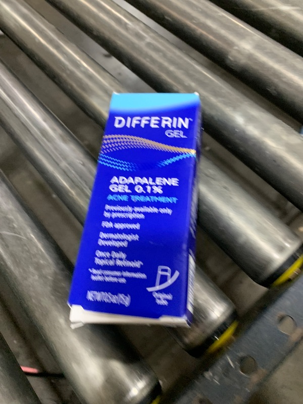 Photo 1 of Differin Acne Treatment Gel, 30 Day Supply, Retinoid Treatment for Face with 0.1% Adapalene, Gentle Skin Care for Acne Prone Sensitive Skin, 15g Tube (Packaging May Vary)