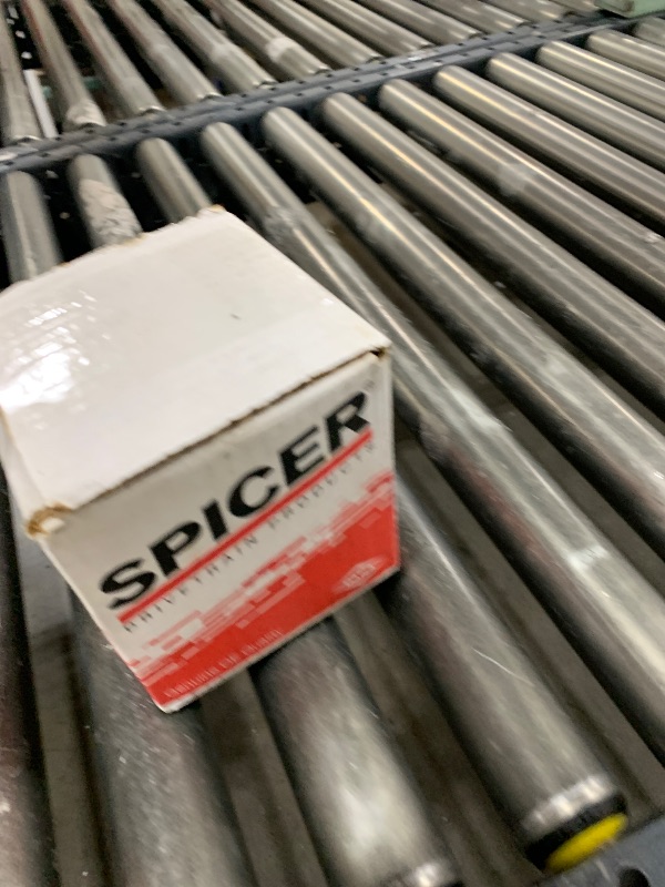 Photo 1 of Spicer 2-2-1379 Flange Yoke