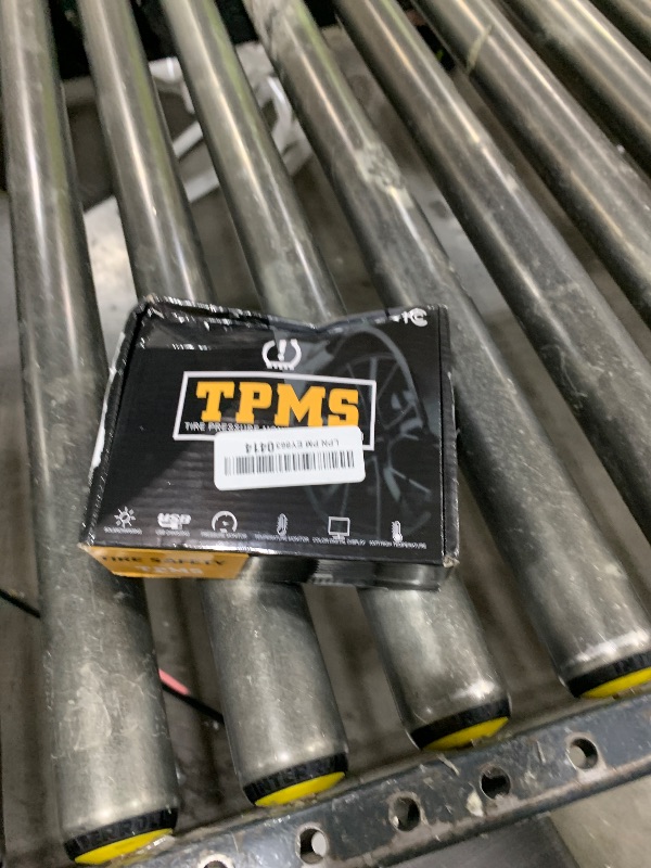 Photo 1 of 6-Wheel RV Tire Pressure Monitoring System (TPMS) - 6 Sensors & 6 Alarm Modes | 0-144 PSI ±1.5PSI, Solar/USB Charging | for Dually Trucks & Heavy-Duty Trailers