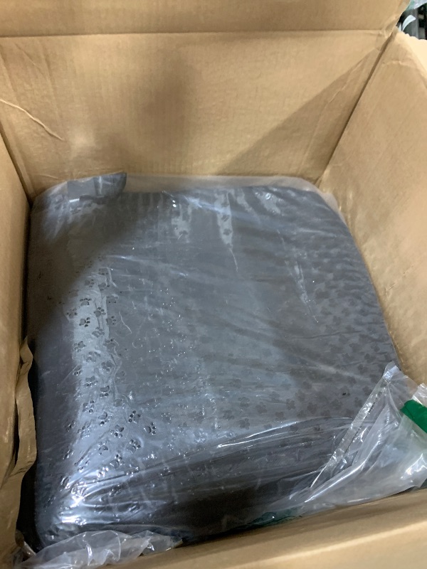 Photo 1 of Dog Car Seat Pet Booster Seat Pet Travel Safety Car Seat,The Dog seat Made of Materials is Safe and Comfortable, and can be Disassembled for Easy Cleaning (Black)