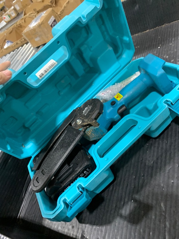 Photo 1 of Seesii Mini Chainsaw, 6-inch Mini Chainsaw Cordless, Handheld Electric Power Chain Saw with 2 Batteries, for Tree Trimming Wood Cutting, Best Gifts for Father, Dad, Husband, Men
