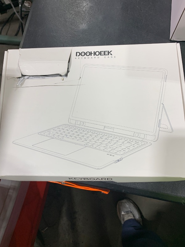 Photo 1 of Doohoeek Keyboard Folio for Samsung Galaxy S10 Fe 10.9" 2025 / S9 FE / S9, Bluetooth Keyboard Touch with 7-Color Backlit & Any-Angle Stand & Cover Case for Galaxy S10 Fe 10.9-Inch Accessory