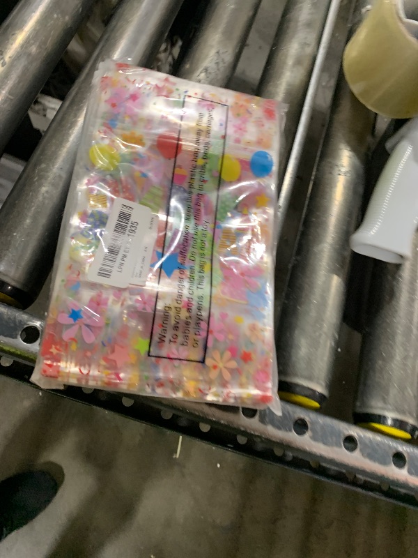 Photo 1 of Fuutreo 50 Pcs Happy Birthday Bags: Clear Sealing Pouches with Handles, Resealable, Colorful Balloons, Plastic Bags for Home Party, Candy, Gift Wrap Supplies, Decoration