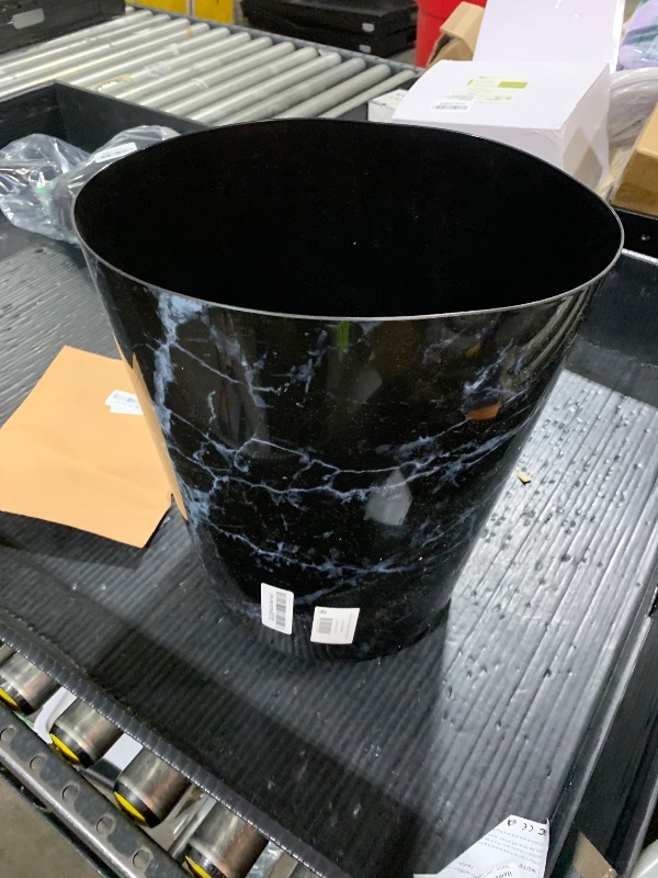Photo 1 of Wastecan, Black Marble 5 Gallon