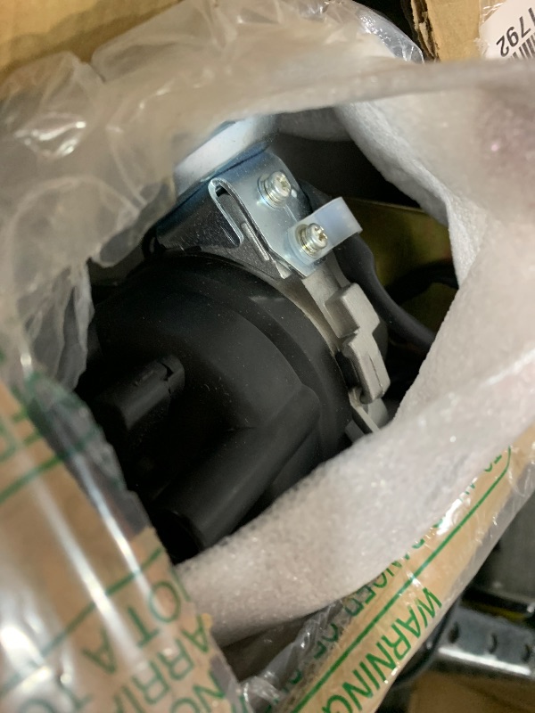 Photo 1 of XYZIL Ignition Distributor 1453562 1361849 Compatible with Hyster Yale Mazda FE 2.0L FEM4-181 DC011 Engine Forklift H25XM H30XM H35XM H40XM S50XM 5800012-15 2026758 5059605-91 1453052 580001215