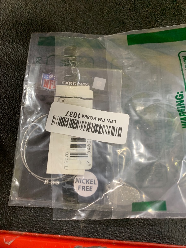 Photo 1 of NFL Siskiyou Sports Womens San Francisco 49ers 2 Inch Hoop Earrings One Size Team Color