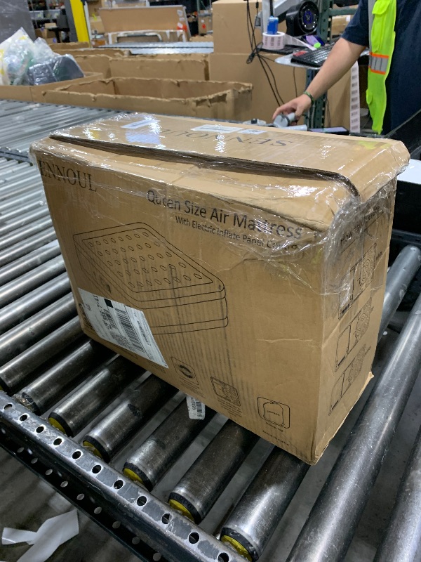 Photo 1 of SENNOUL Air Mattress Queen with Built in Pump - 2 Mins Quick Self Inflatable,16"/650lbs Max Blow Up Bed, All Night Stability No Lost Air?No Peculiar Smell for Camping,Home,Guests & Portable Travel