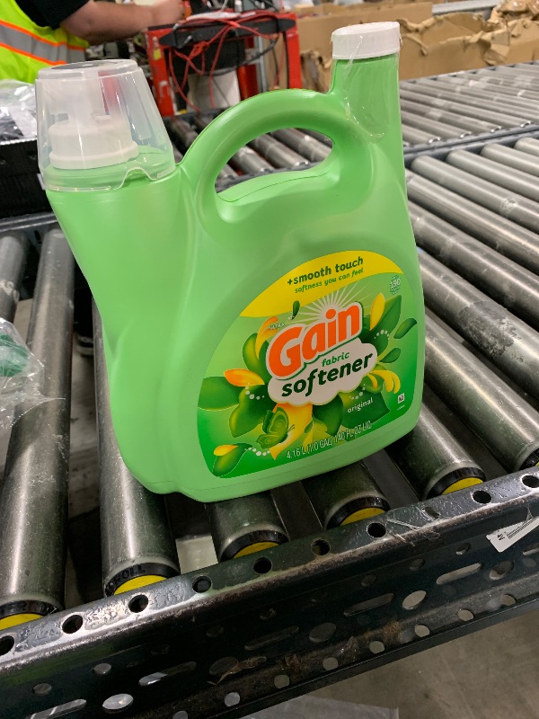 Photo 1 of Gain Fabric Softener, Original Scent, 140 fl oz, 190 Loads, HE Compatible, Packaging may vary
