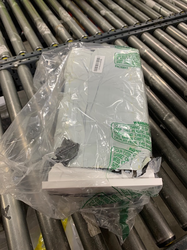 Photo 1 of QWORK Vinyl Fence Post Cap, 8 Pack 5" x 5" PVC Square Fence Post Top Cover, New England Pyramid Style, for Mailbox, Lamp Post, Deck, Dock, Piling Caps, WhiteLPNPMEQ1689146
