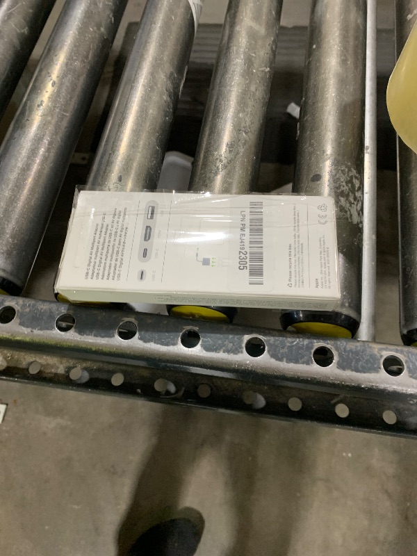 Photo 1 of Apple USB-C Digital AV Multiport Adapter