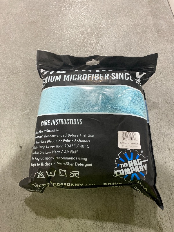 Photo 1 of The Rag Company - The Liquid8r - Absorbent 70/30 Blend Microfiber Drying Towel for Cars, Trucks, SUVs, Safe for Detailing + Scratch Free, Twist Loop, 1100gsm, 25in x 36in, Aqua Blue