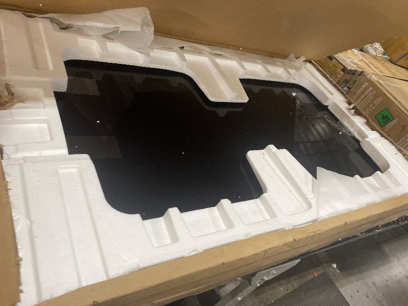 Photo 1 of [SOLD FOR PARTS ONLY] LG - 55” Class UR9000 Series LED 4K UHD Smart WebOS TV (2023)
