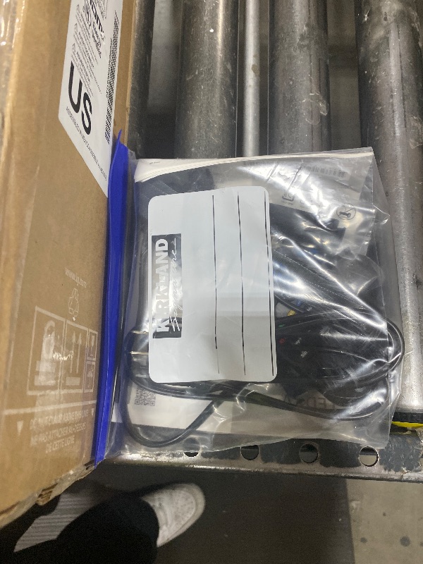 Photo 1 of [SOLD FOR PARTS ONLY] LG - 55” Class UR9000 Series LED 4K UHD Smart WebOS TV (2023)
