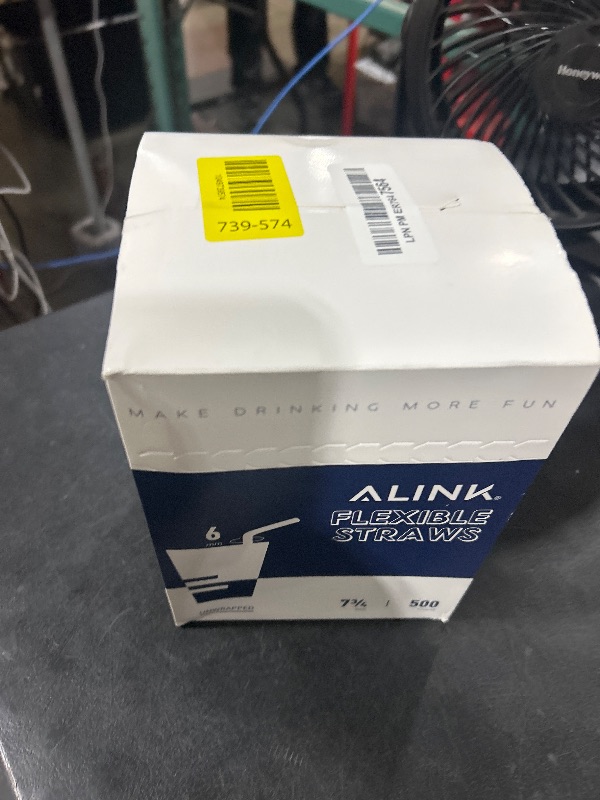 Photo 1 of ALINK 500-Pack Striped Flexible Drinking Straws, Plastic Disposable Bendy Straws - 7.75" x 0.23"