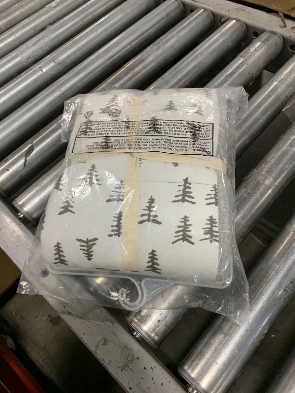Photo 1 of Burt's Bees Baby Infant Reversible Blankets 100% Organic Cotton GOTS Certified - Pine Forest Prints with Quilting Pattern Soft Nursery Blanket with 100% Polyester Fill for Size 30 x 40 Inch