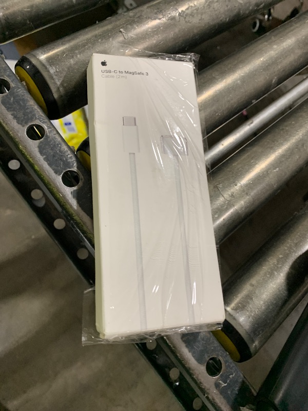 Photo 1 of Apple USB-C to Magsafe 3 Cable (2 m)
