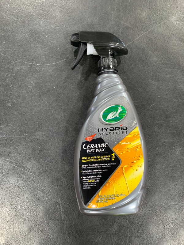 Photo 1 of Turtle Wax 53410 Hybrid Solutions Ceramic Wet Wax, One Step Shine and Protection Solution, Extreme Water Beading, Keeps Vehicle Cleaner for Longer, No Streaks, 26 oz. (Pack of 1)