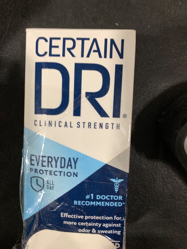 Photo 1 of Certain Dri Everyday-Strength Clinical Antiperspirant - 72-Hour Sweat Protection for Hyperhidrosis - Doctor-Recommended - Travel-Friendly - Fresh Scent - 2.6 oz