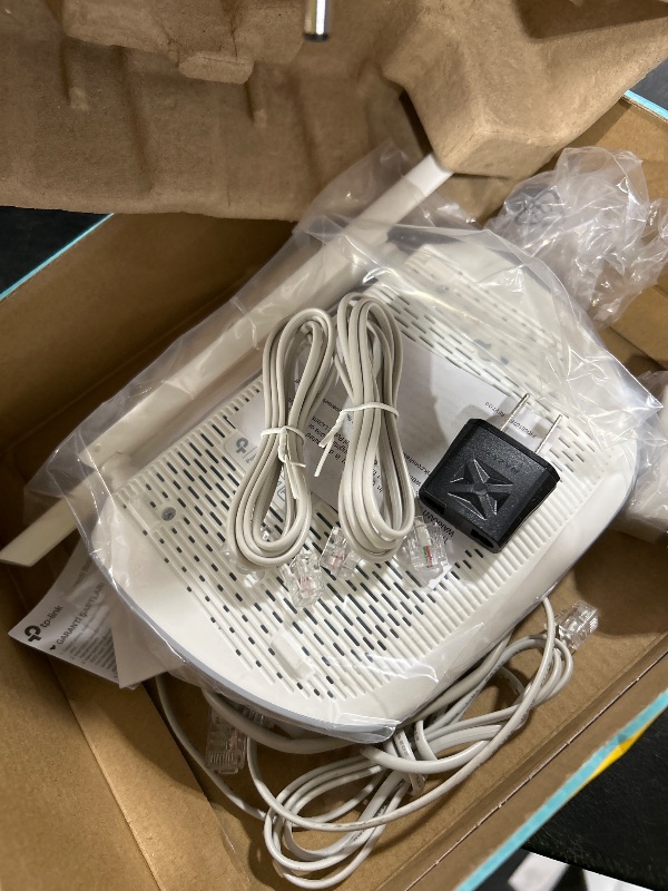 Photo 1 of Tp-Link TD-W9950 300Mbps Wireless N VDSL/ADSL Modem RouterI