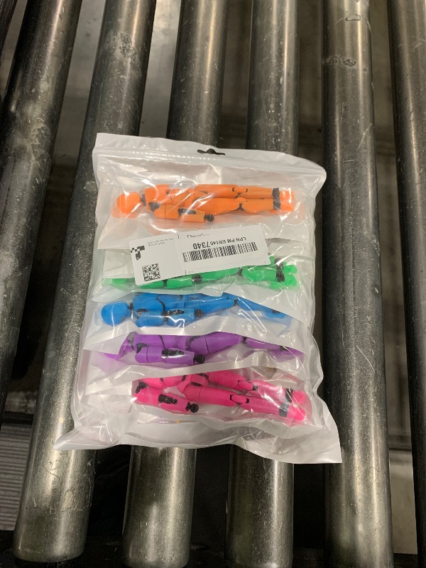 Photo 1 of [6-Pack] Glowing Titan 13 Action Figure Set Already Assembled, T13 Action Figures with Weapons Accessories 3D Printed T 13 Lucky Robo Dummy Nova 13 Action Figures, Figura de acción t13 (6-Colors)