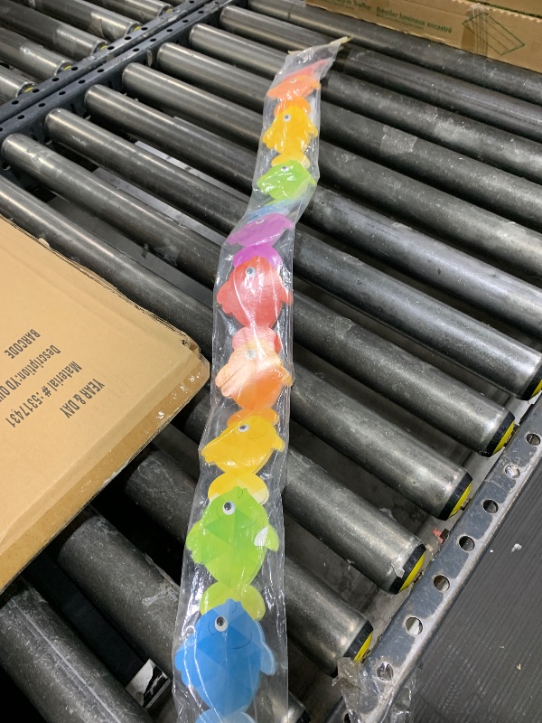 Photo 1 of Teacher Created Resources Colorful Fish Die-Cut Border Trim (TCR3497)
