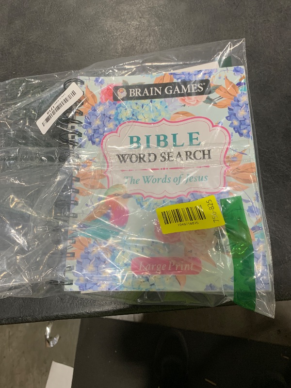 Photo 1 of Brain Games - Large Print Bible Word Search: The Words of Jesus (Brain Games - Bible)