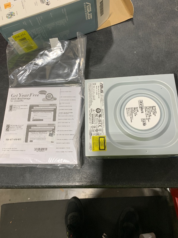 Photo 1 of ASUS BW-16D1HT - ultra-fast 16X Blu-ray burner with M-DISC support, black