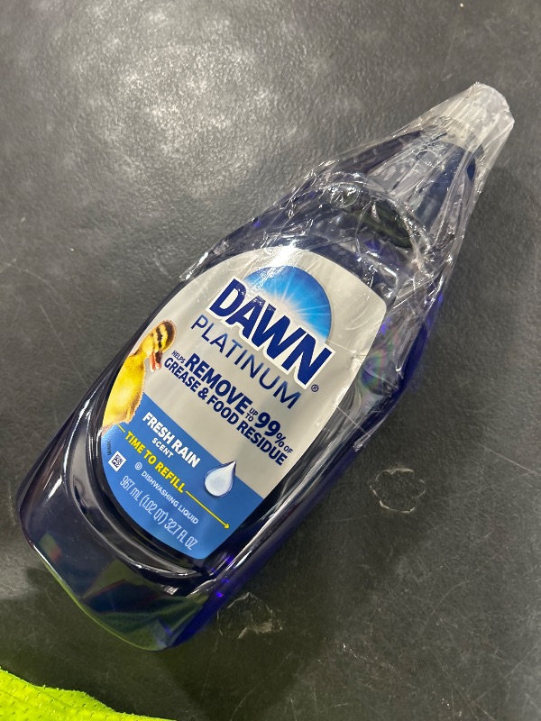Photo 1 of Dawn Platinum Dishwashing Liquid, Fresh Rain Scent, 32.7 fl oz
