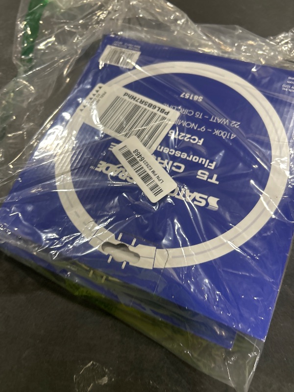 Photo 1 of (Pack Of 2) FC22T5/841 - 9" T5 Flurescent Circline - 22 Watt - 4100K Cool White - 2GX13 Base - (FC9T5/841)