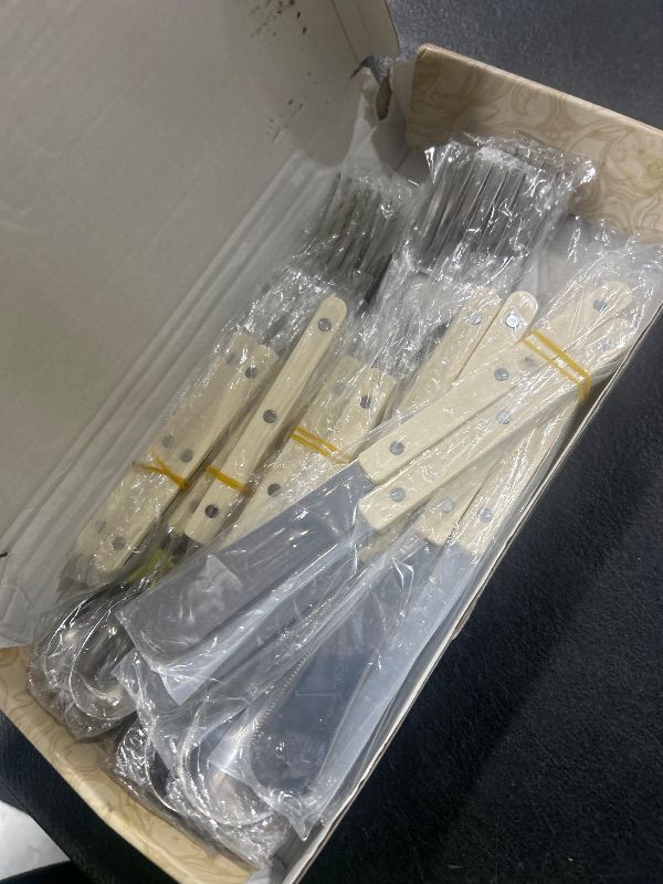 Photo 1 of FLATWARE SET