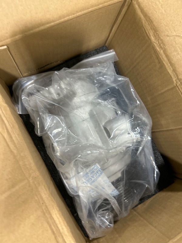 Photo 1 of AC Compressor Toyota Tacoma 2005 2006 2007 2008 2009 2010 2011 2012 2013 2014 2015 2.7, Air compressor Toyota Tacoma 2005-2015 4.0, 8832004060 67677 68677 CO10835C