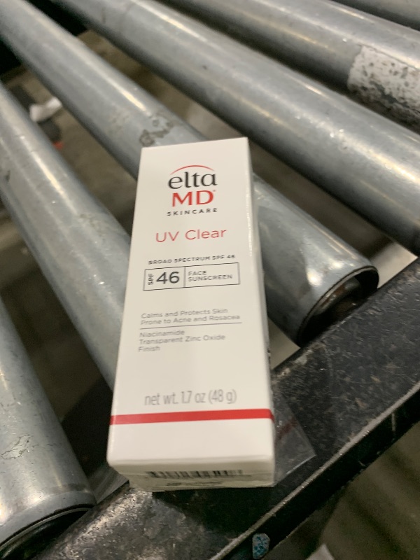 Photo 1 of EltaMD UV Clear Face Sunscreen SPF 46, Oil Free for Face with Zinc Oxide, Dermatologist Recommended Sunscreen Lotion, For Acne-Prone Sensitive Skin, 1.7 oz Pump