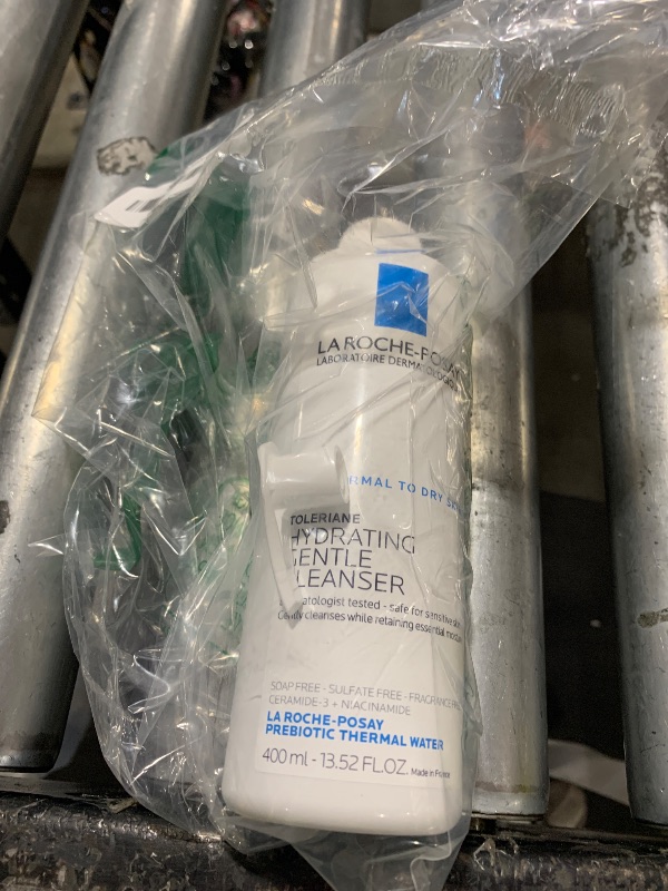 Photo 1 of (BROKEN CAP) La Roche-Posay Toleriane Hydrating Gentle Face Cleanser, Daily Facial Cleanser with Niacinamide and Ceramides for Sensitive Skin, Moisturizing Face Wash for Normal to Dry Skin, Fragrance Free