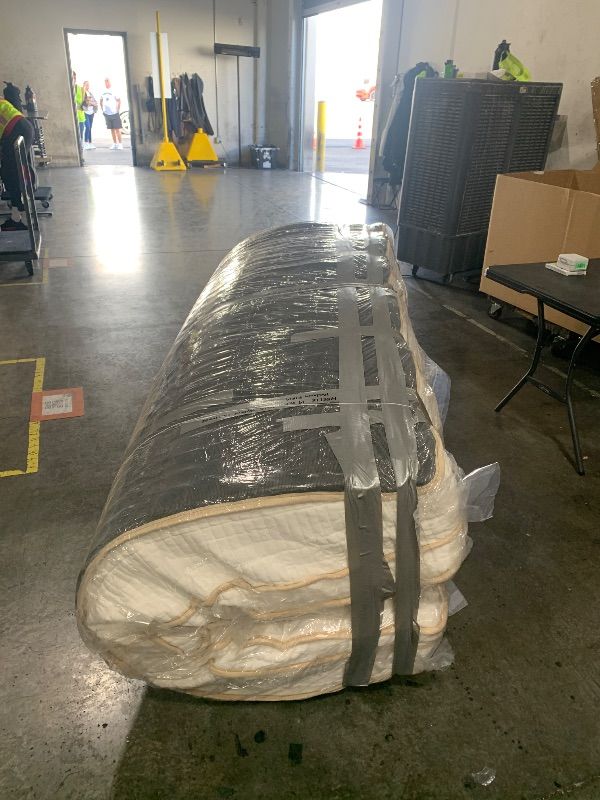 Photo 1 of HIRELIX 14 Inch King Hybrid Mattress, Medium Firm with Memory Foam and Individually Wrapped Pocket Coils, Fiberglass-Free, CertiPUR-US Certified