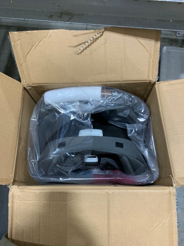 Photo 1 of Graco Gomax Infant Car Seat, Baseless Car Seat with Canopy, Rear Facing, Lightweight Carseat
