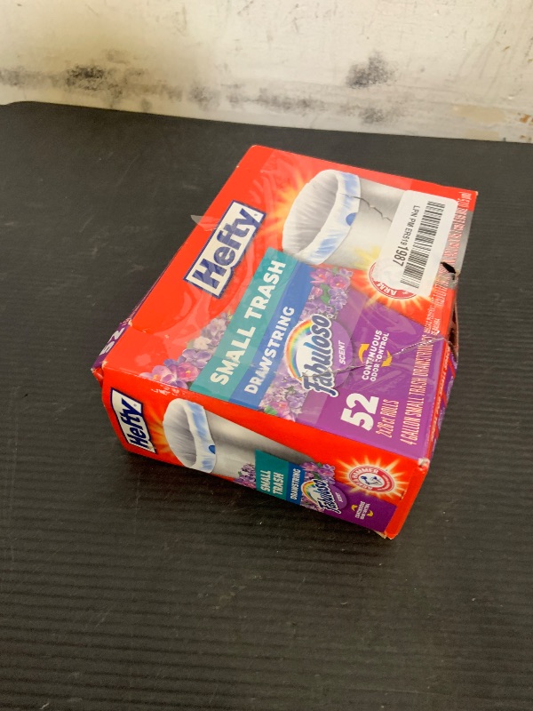 Photo 1 of Hefty Small Trash Bags, Fabuloso Scent, 4 Gallon, 52 Count