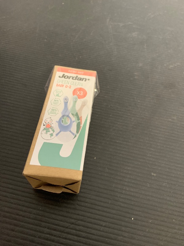Photo 1 of Jordan* ® | Step 1 Green Clean Toddler Toothbrush | Pack 3 Units