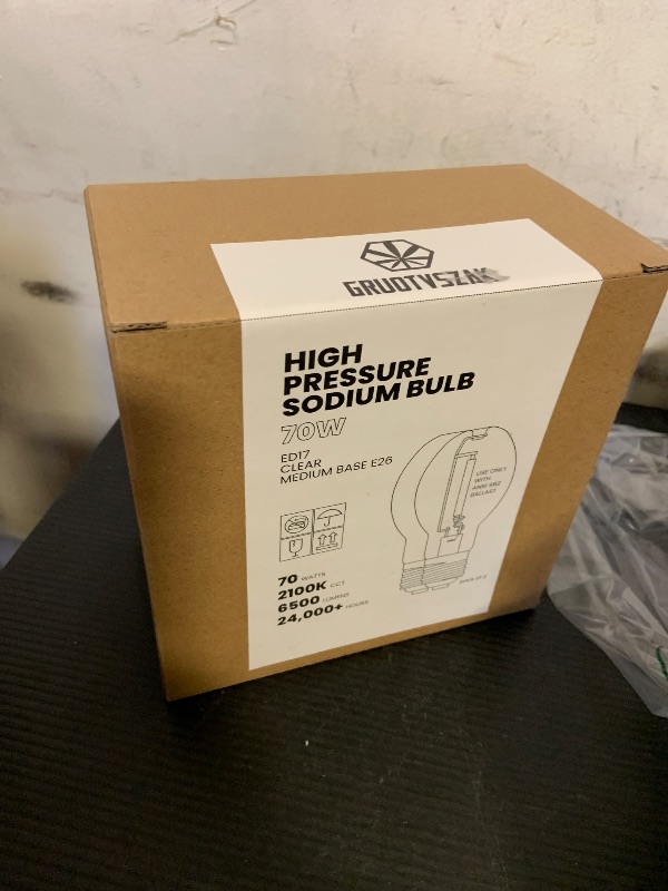 Photo 1 of GRUOTVSZAK LU70/MED High Pressure Sodium Light Bulb, 70 Watts, ED17/MED, Medium Base (E26), ANSI Code S62, 6500 Lumen, 24000 Life Hours, Clear Bulb, 2100K, 2 Pack