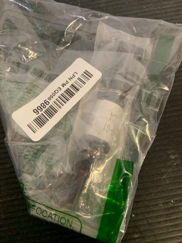 Photo 1 of Renogy 10A Male and Female Connector Waterproof in-Line Fuse Holder, w, Black