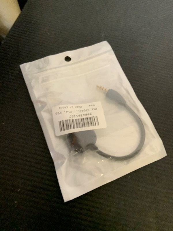 Photo 1 of Mic Replacement for HyperX Cloud III/Cloud 3 Wired Wireless Gaming Headset, 3.5mm Detachable Noise Cancelling Microphone Boom for PC, Xbox One, PS4, PS5