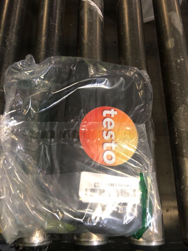 Photo 1 of testo 860i Wireless Thermal Imaging Camera Set for iPhone & Android - Thermal Imager with Carrying Pouch & USB-C Cable - Handheld Infrared Camera 256 x 192 Resolution & -4 to +662 °F Measurement Range