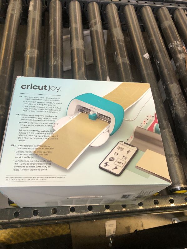 Photo 1 of Cricut Joy Machine