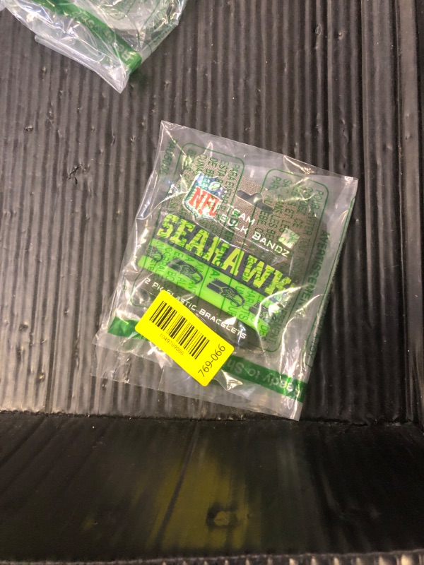 Photo 1 of FOCO Seattle Seahawks Bulk Bandz Bracelet 2 Pack