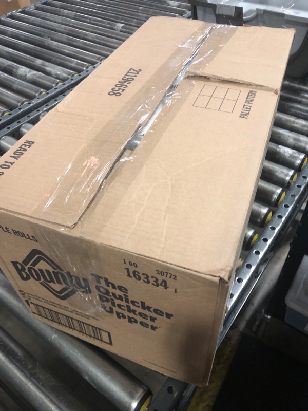 Photo 1 of Bounty Select-A-Size Paper Towels, White, 8 Triple Rolls = 24 Regular Rolls