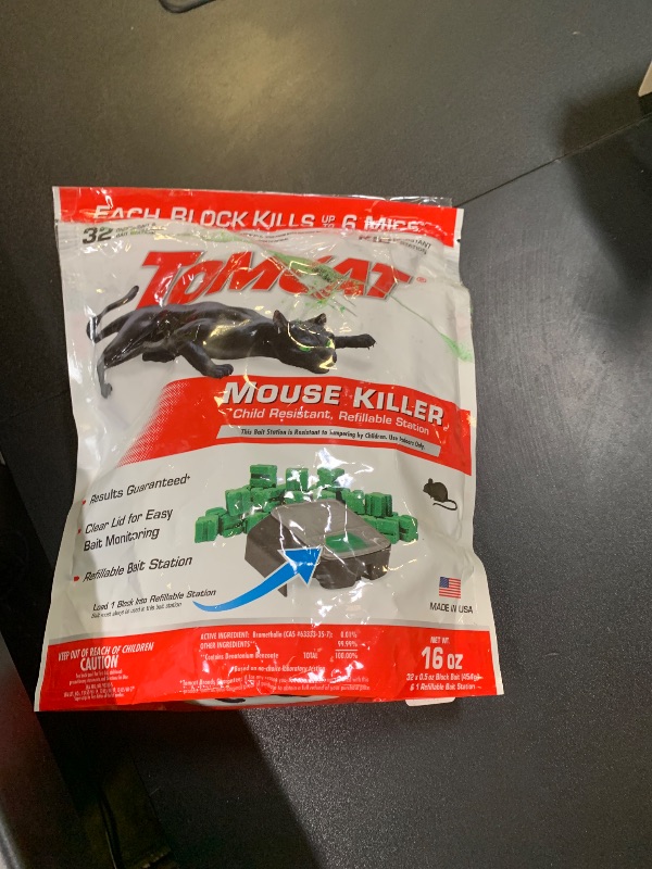 Photo 1 of Tomcat Mouse Killer(e) Refillable Station for Indoor Use - Child Resistant (1 Station with 32 Baits)