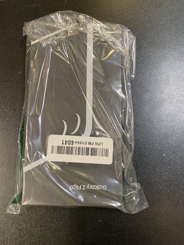Photo 1 of Samsung Galaxy Z Flip7 Cell Phone, 512GB AI Smartphone, Unlocked Android, Long Battery Life, 2025, US 1 Yr Manufacturer Warranty, Jet Black