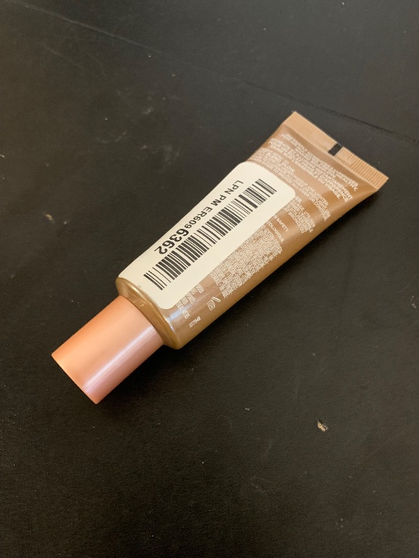 Photo 1 of L'Oreal Paris Makeup True Match Lumi Glotion, Natural Glow Enhancer, Illuminator Highlighter, Bronzing Drops For a Sun-Kissed Glow, 903 Medium